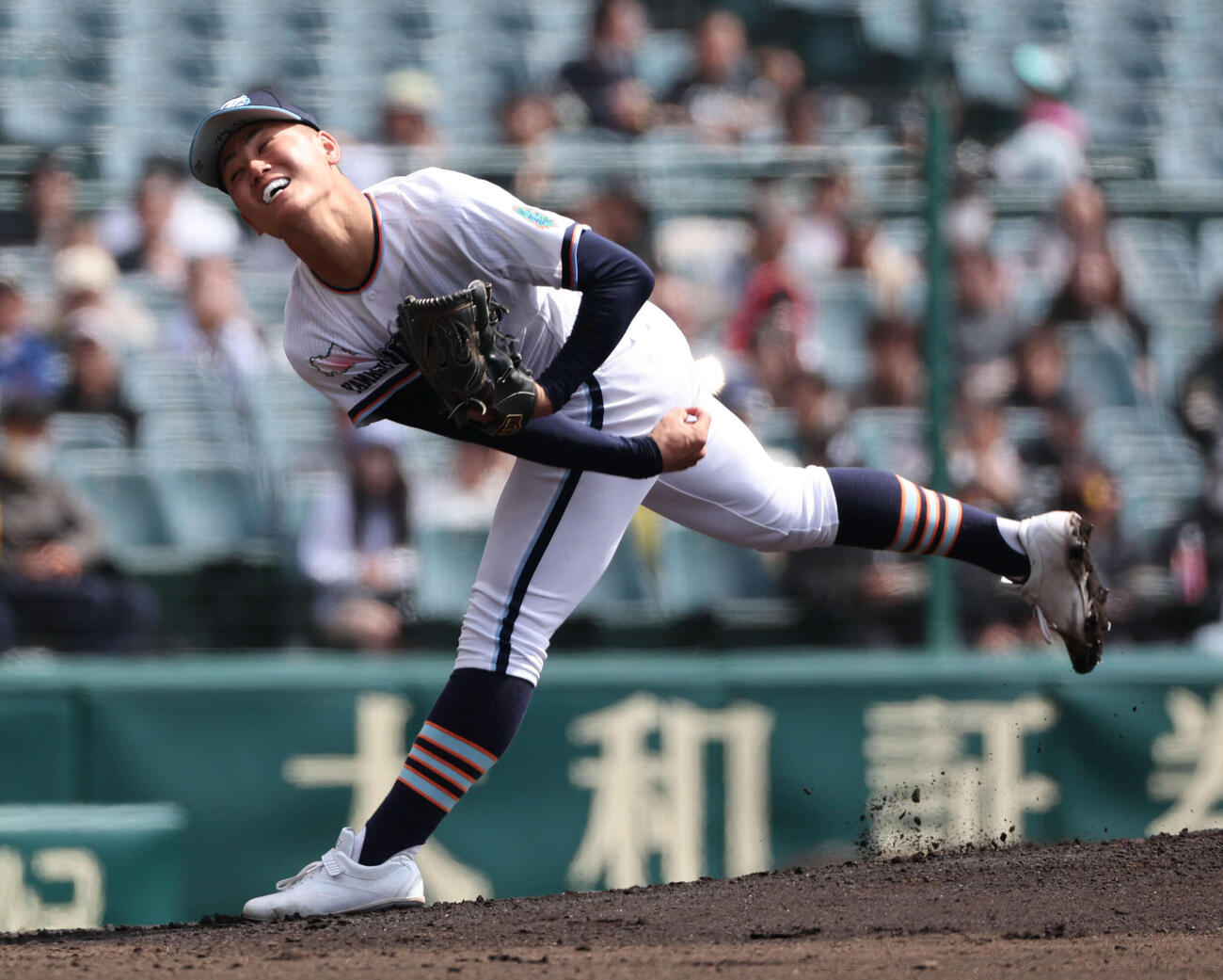 高川学園対英明　高川学園の先発木下（撮影・西尾就之）