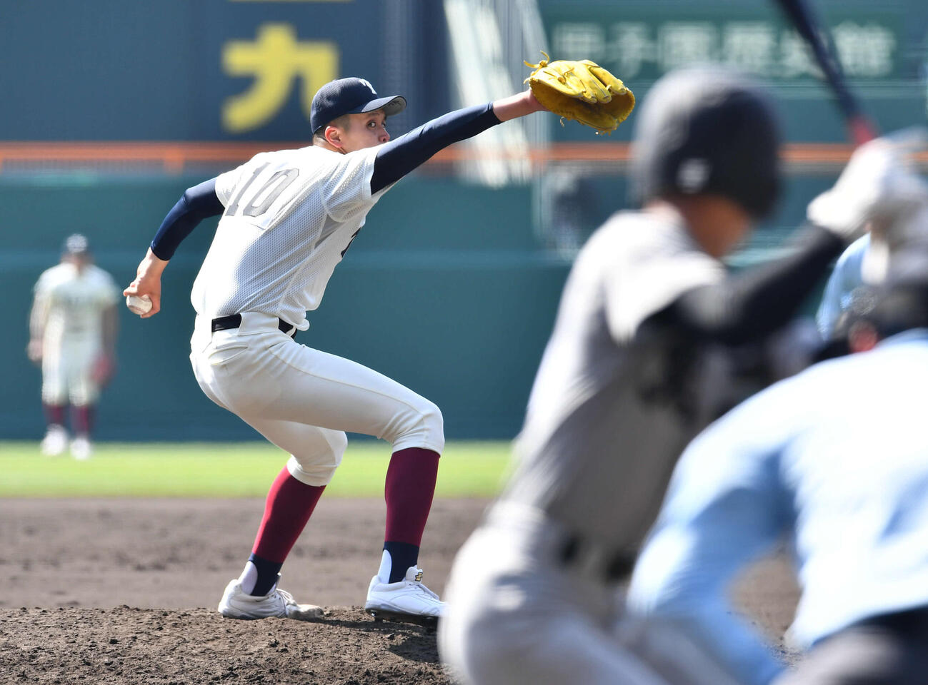 大阪桐蔭対熊本工　力投する大阪桐蔭先発の川本（撮影・岩下翔太）