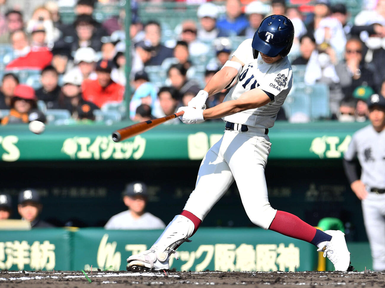 大阪桐蔭対熊本工　1回表大阪桐蔭2死二塁、谷渕は先制の右前適時打を放つ（撮影・岩下翔太）