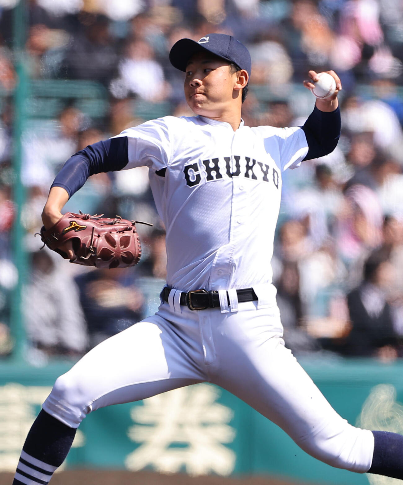 中京大中京対帝京　2番手で登板する中京大中京・太田（撮影・上田博志）