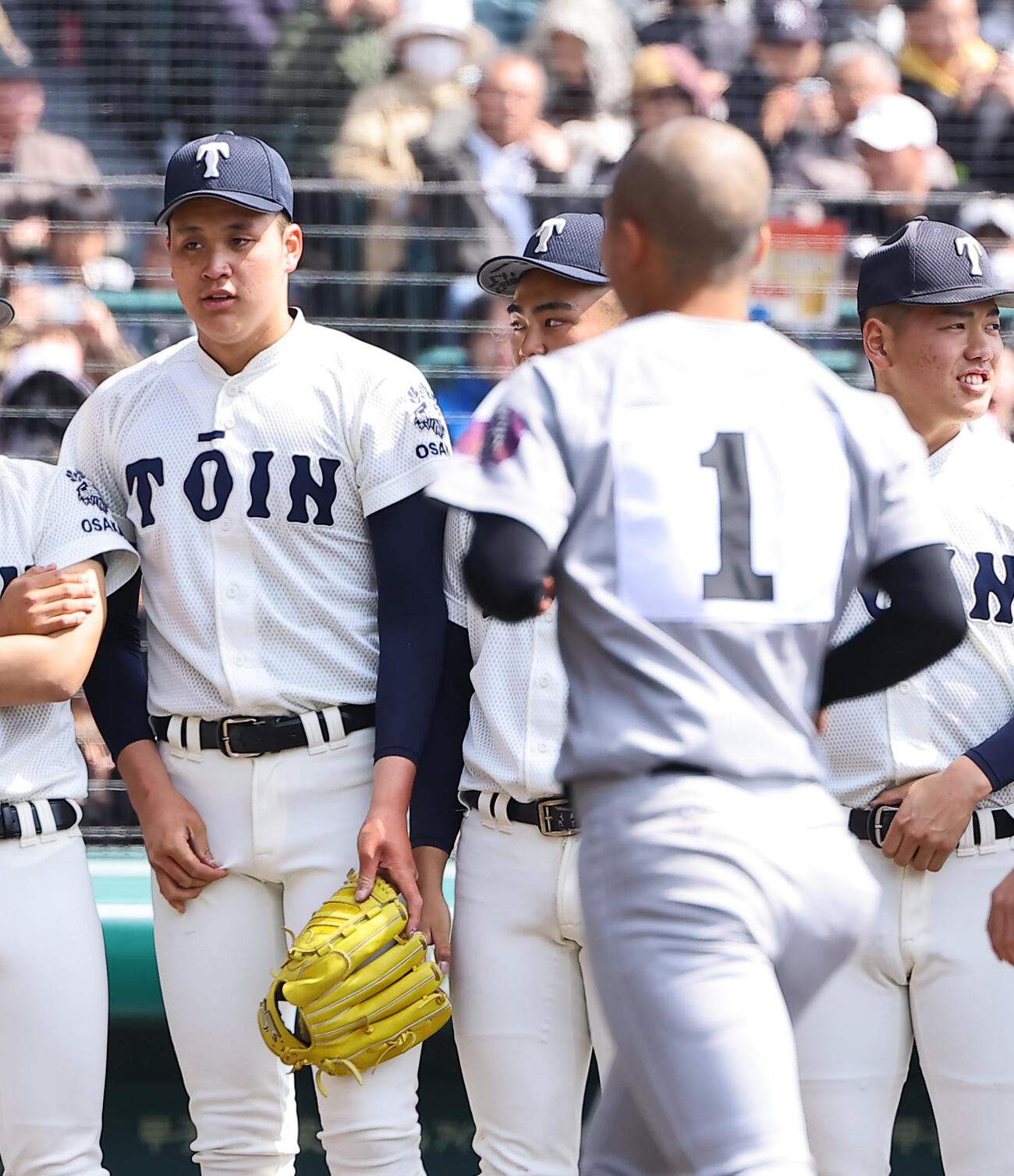 大阪桐蔭対熊本工　熊本工に完封勝利した大阪桐蔭・川本（撮影・上田博志）