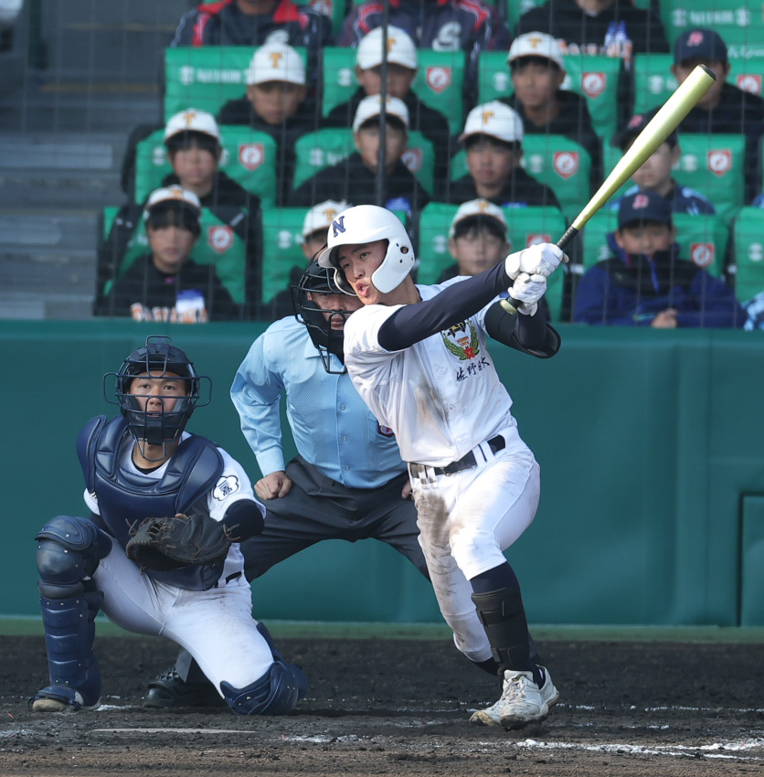 「日刊スポーツベストナイン」に三塁手で選出された佐野日大・中村盛汰