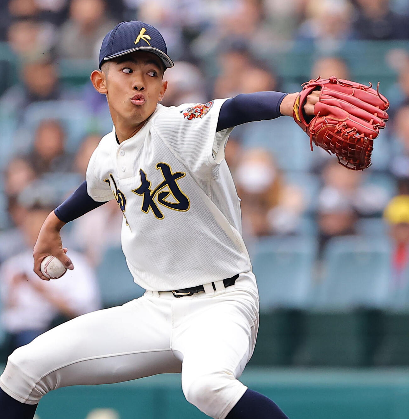 智弁学園対神村学園　神村学園先発の龍頭（撮影・上田博志）