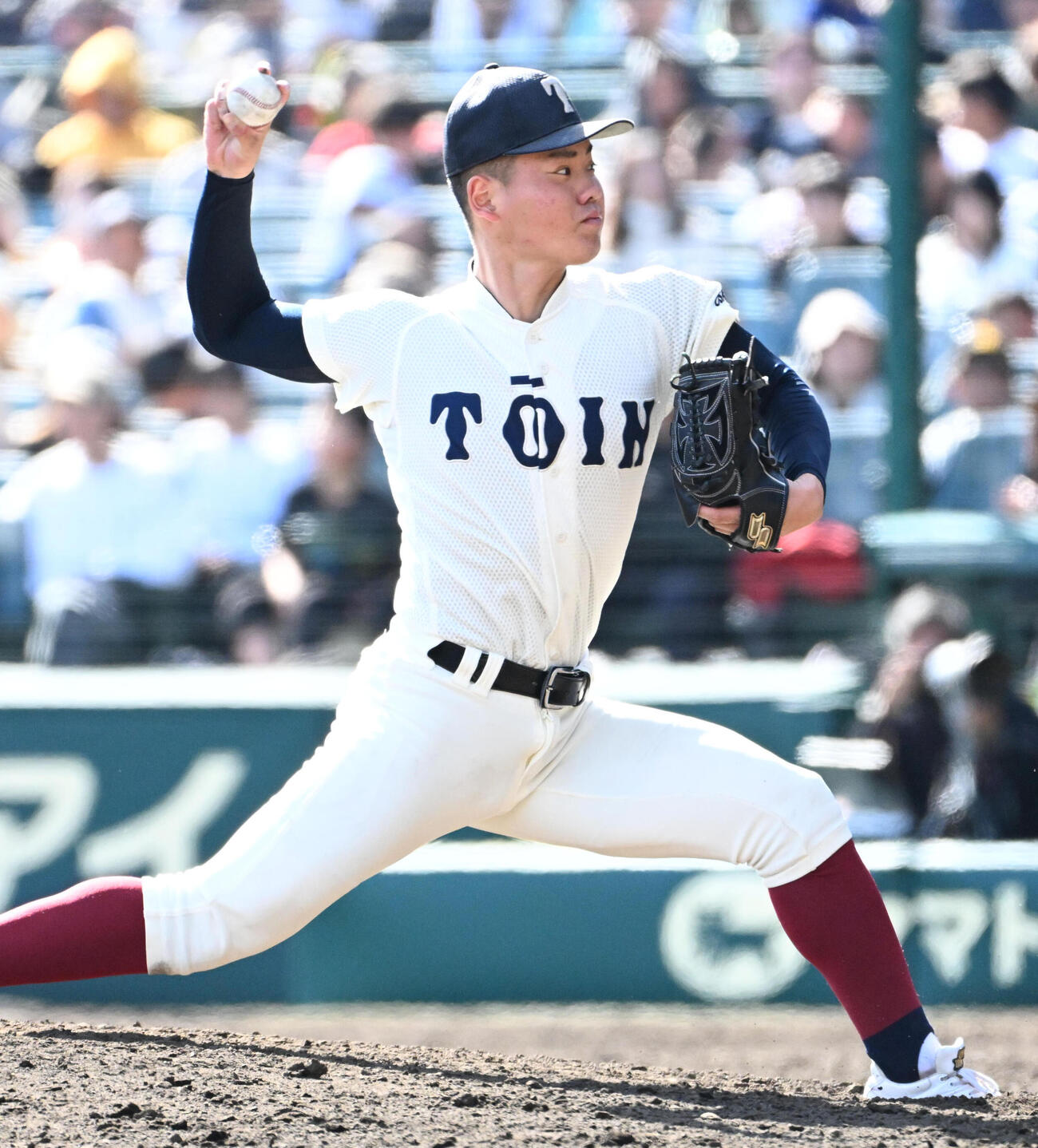 大阪桐蔭対三重　大阪桐蔭2番手の石原慶人（撮影・石井愛子）