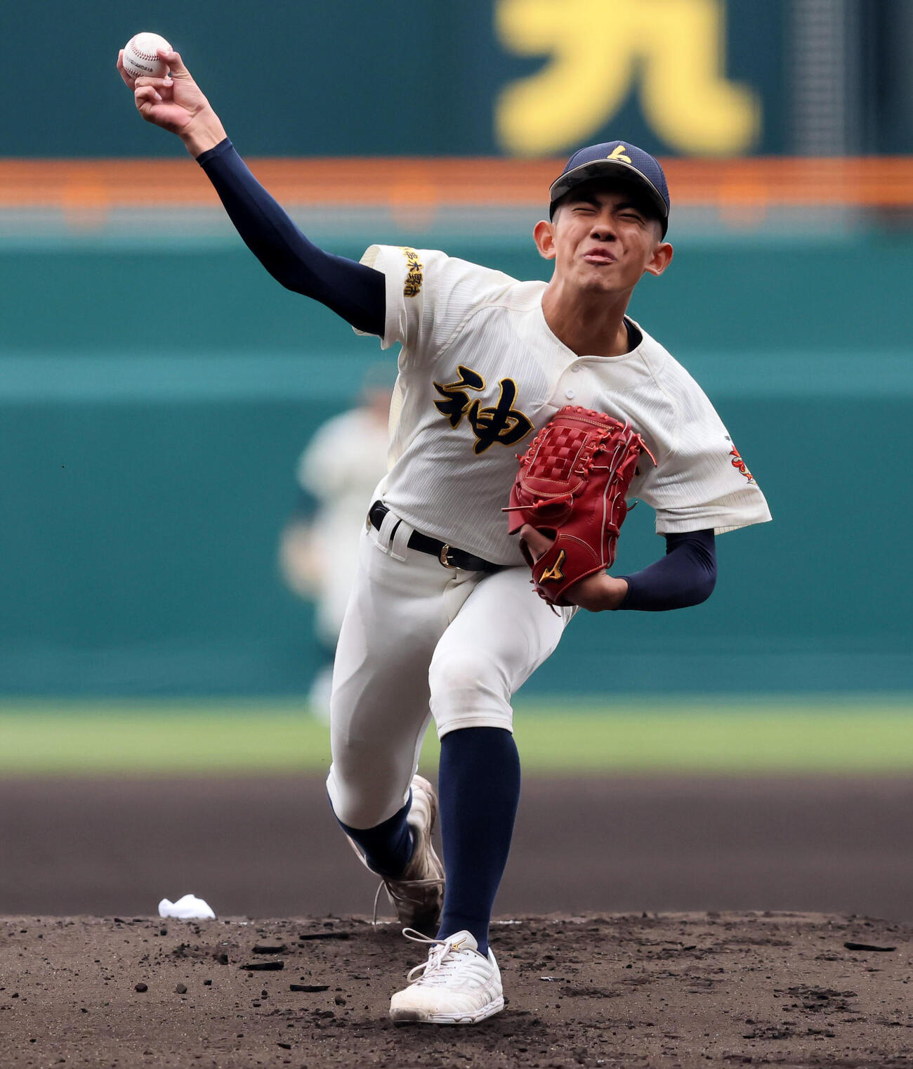 智弁学園対神村学園　智弁学園戦に先発する神村学園・龍頭（撮影・加藤哉）