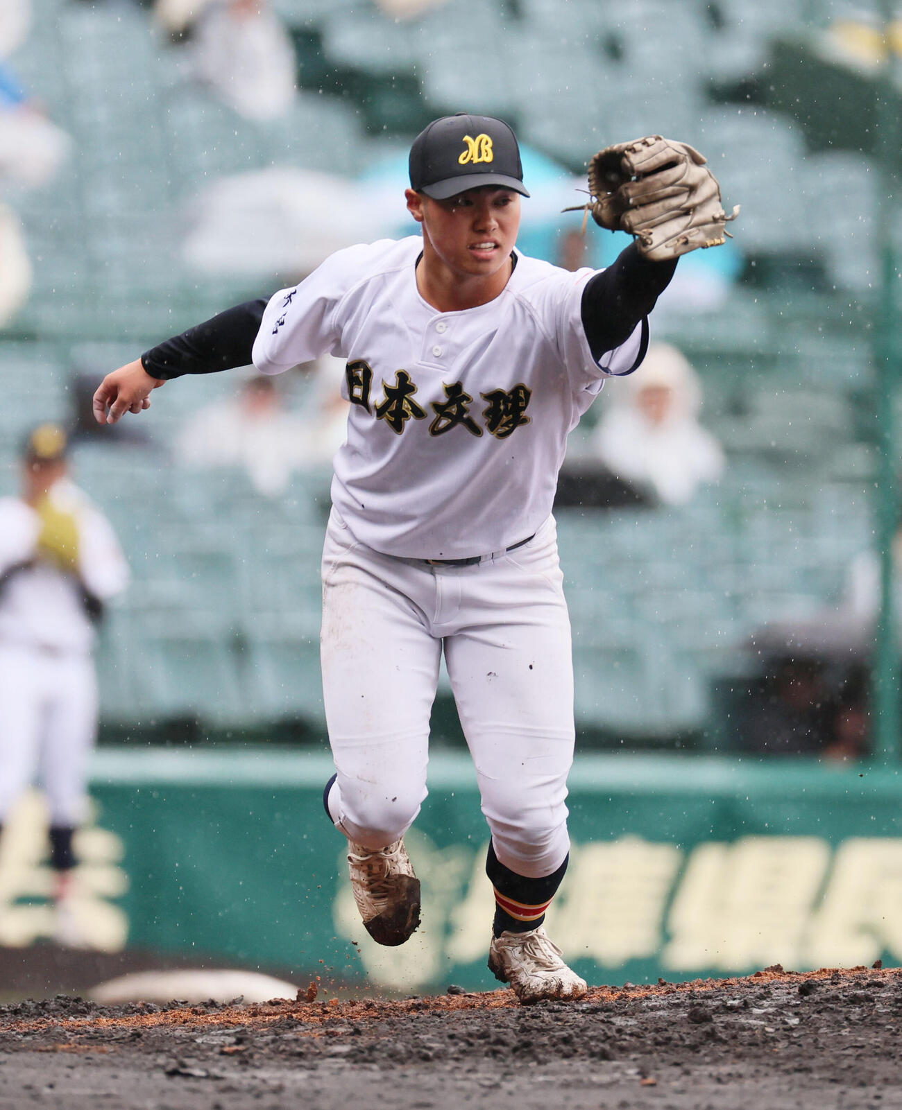 花咲徳栄対日本文理　日本文理2番手の箕浦（撮影・宮崎幸一）