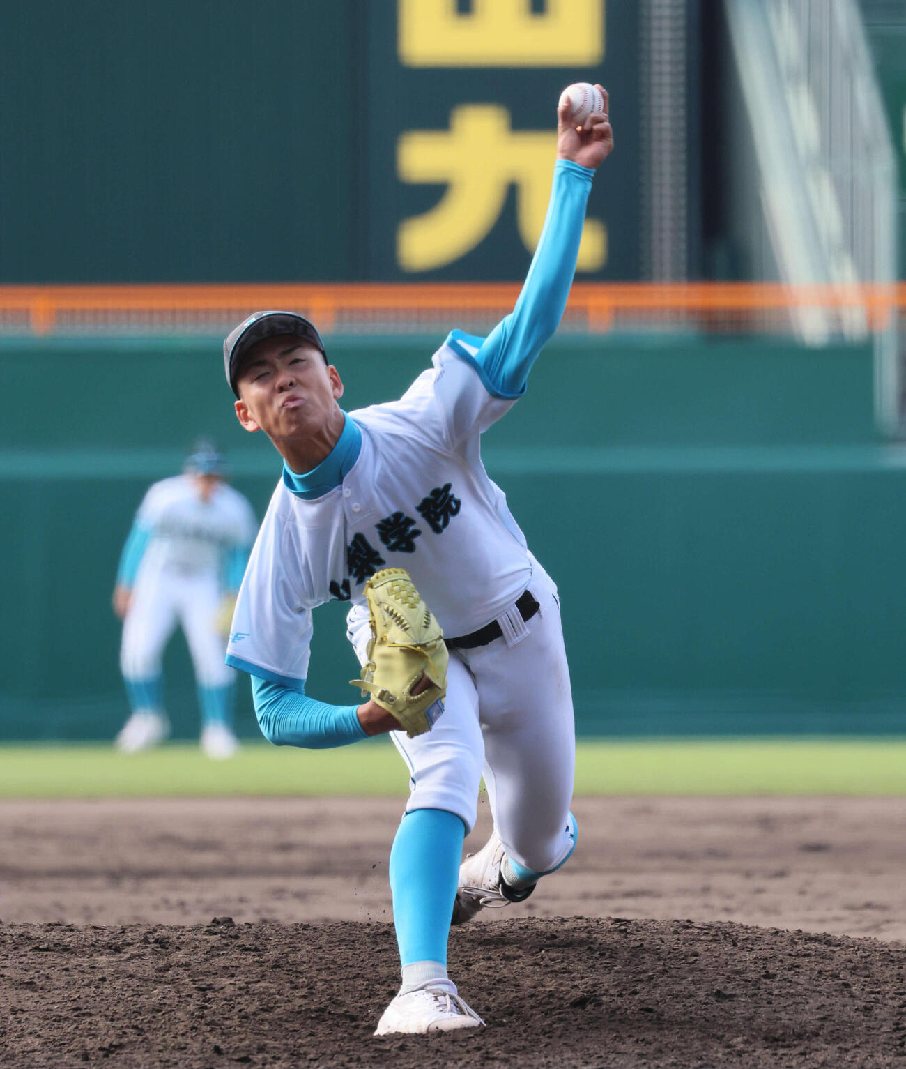 大垣日大対山梨学院　山梨学院先発の渡部（撮影・宮崎幸一）