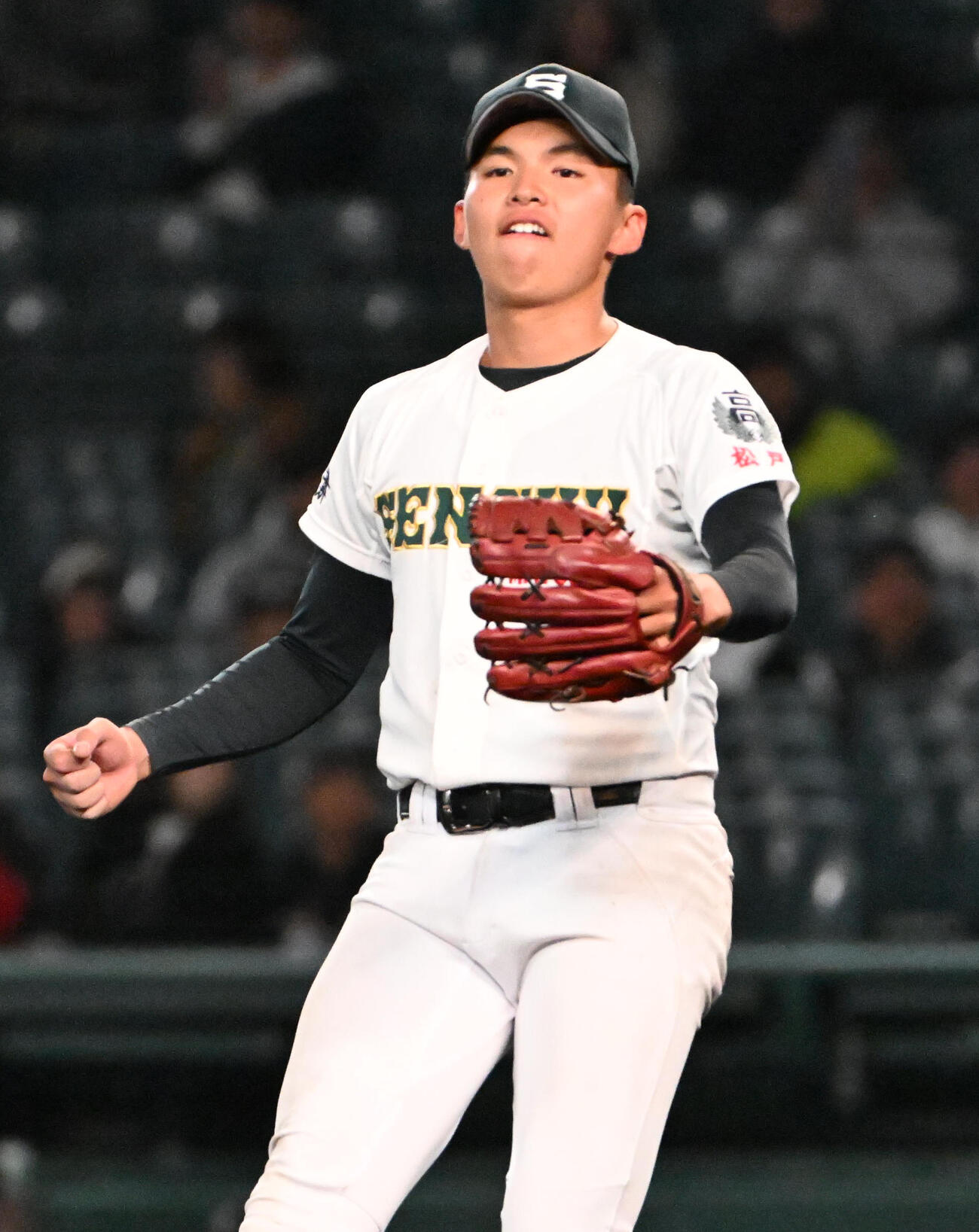 九州国際大対専大松戸　九州国際大に勝利し喜ぶ門倉昂大（撮影・石井愛子）