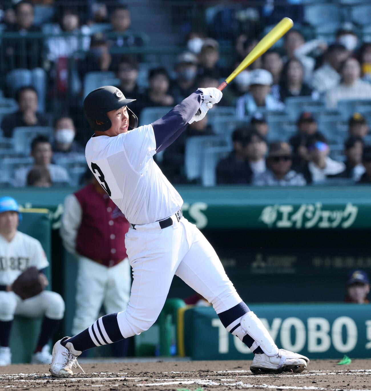 中京大中京対八戸学院光星　1回表中京大中京2死一、二塁、松田は右越え適時二塁打を放つ（撮影・加藤哉）