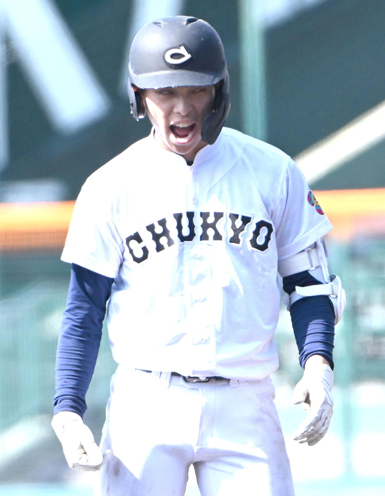 中京大中京対八戸学院光星　7回表中京大中京1死　田中大晴は左安打を放つ（撮影・石井愛子）