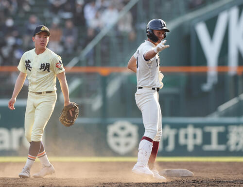 センバツ】大阪桐蔭、英明に逆転勝ちで3年ぶり4強 春夏10度目の優勝