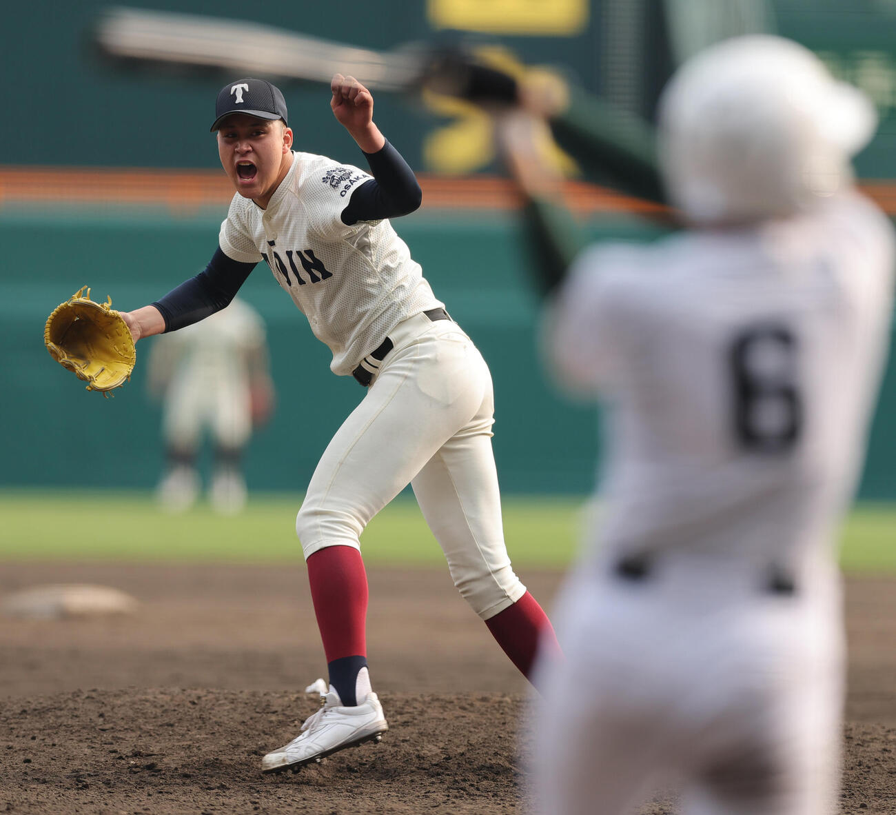 専大松戸対大阪桐蔭　9回表、力投する大阪桐蔭の川本（撮影・上山淳一）
