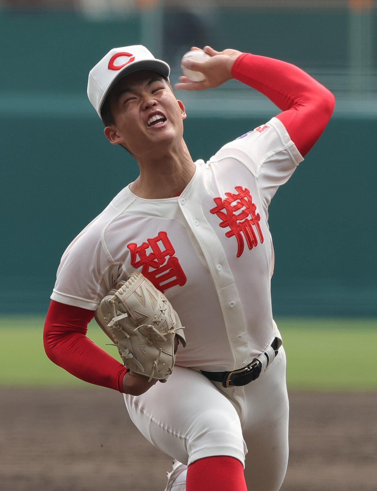 中京大中京対智弁学園　9回表、力投する智弁学園エース杉本（撮影・上山淳一）