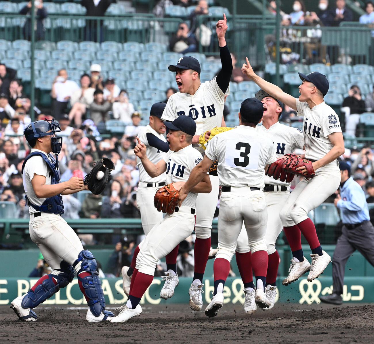 大阪桐蔭対智弁学園　センバツ優勝を果たした大阪桐蔭ナイン（撮影・石井愛子）