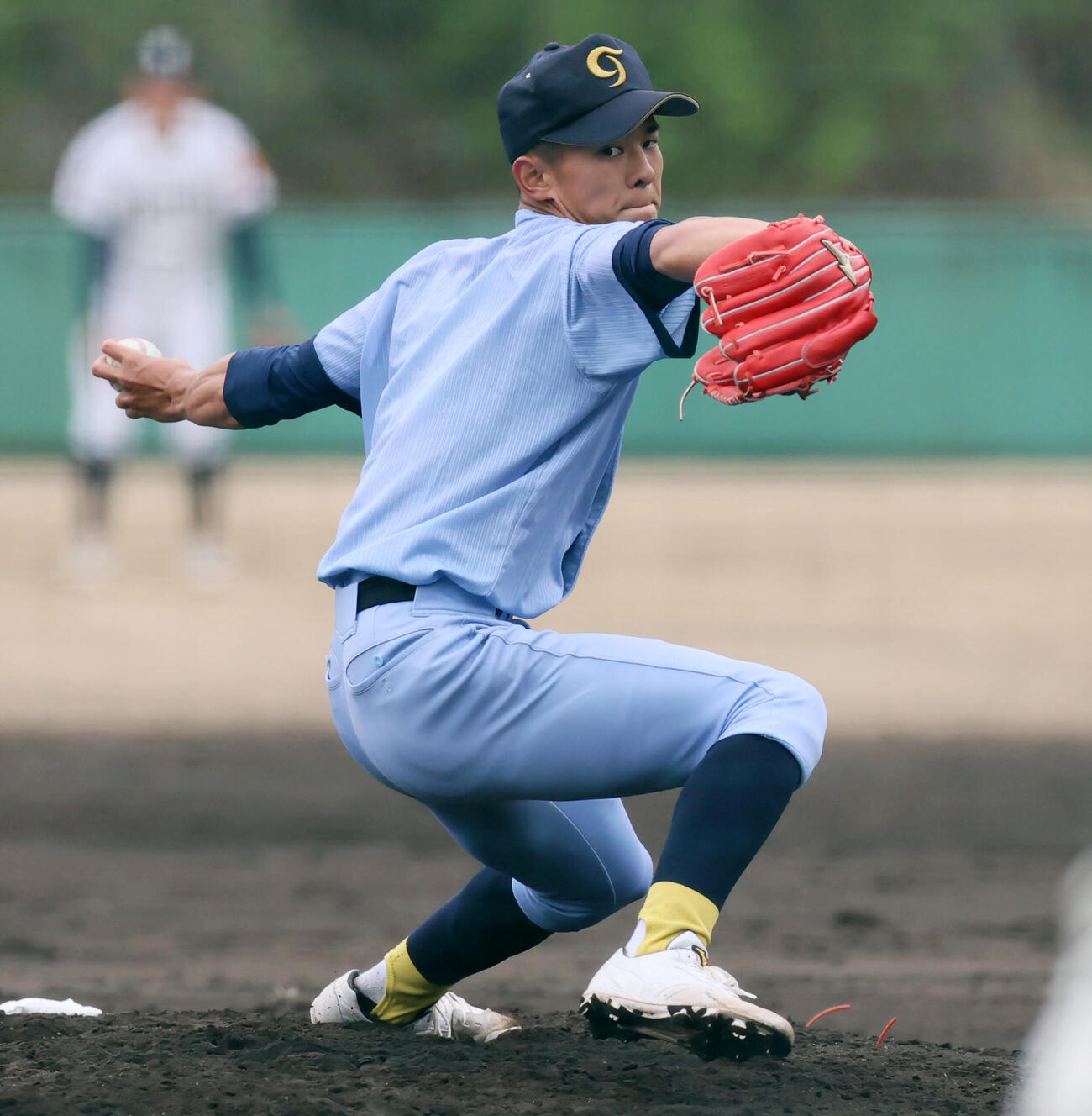 シート打撃練習に登板する高岡第一・前田（撮影・加藤哉）