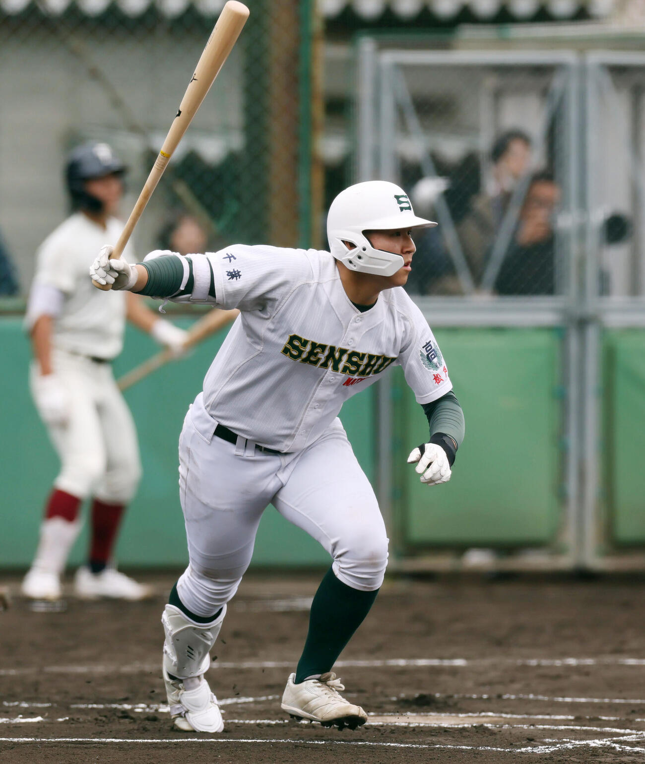 シート打撃で安打を放つ専大松戸・吉岡（撮影・加藤哉）