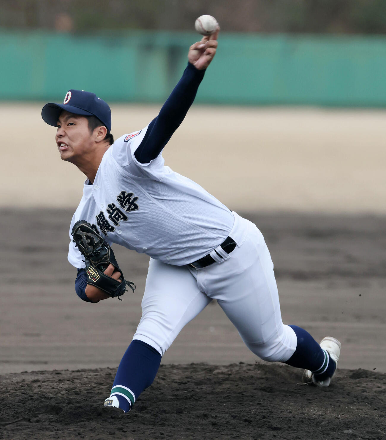 紅白戦に登板した沖縄尚学の末吉（撮影・加藤哉）