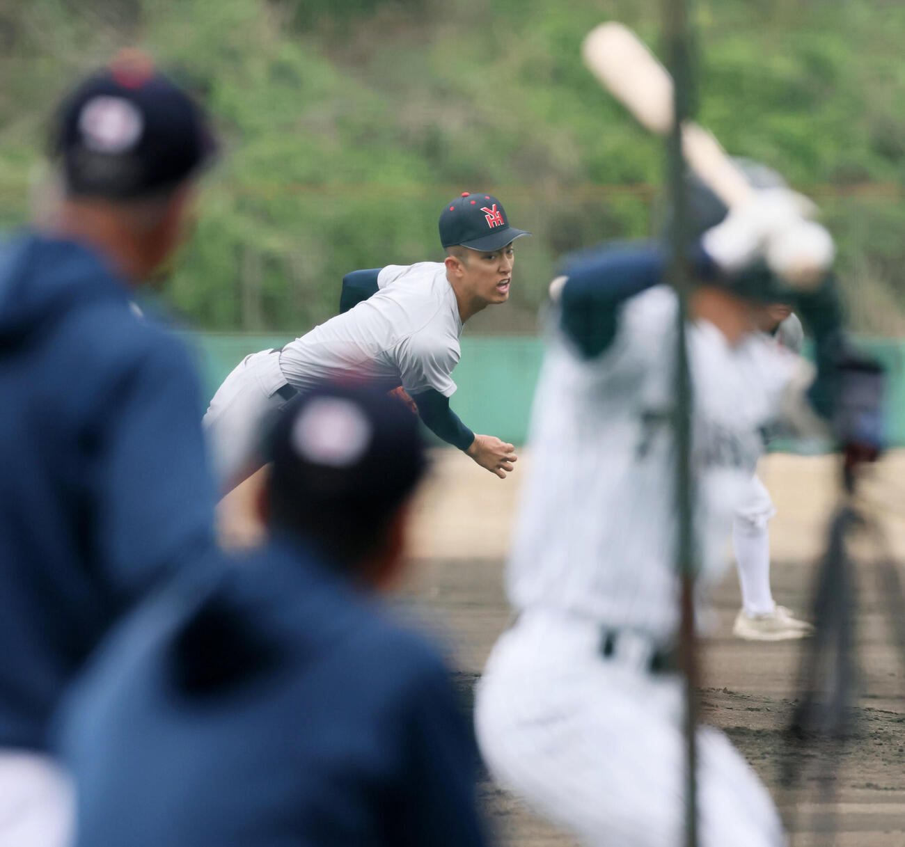 紅白戦に登板した横浜・織田（撮影・加藤哉）