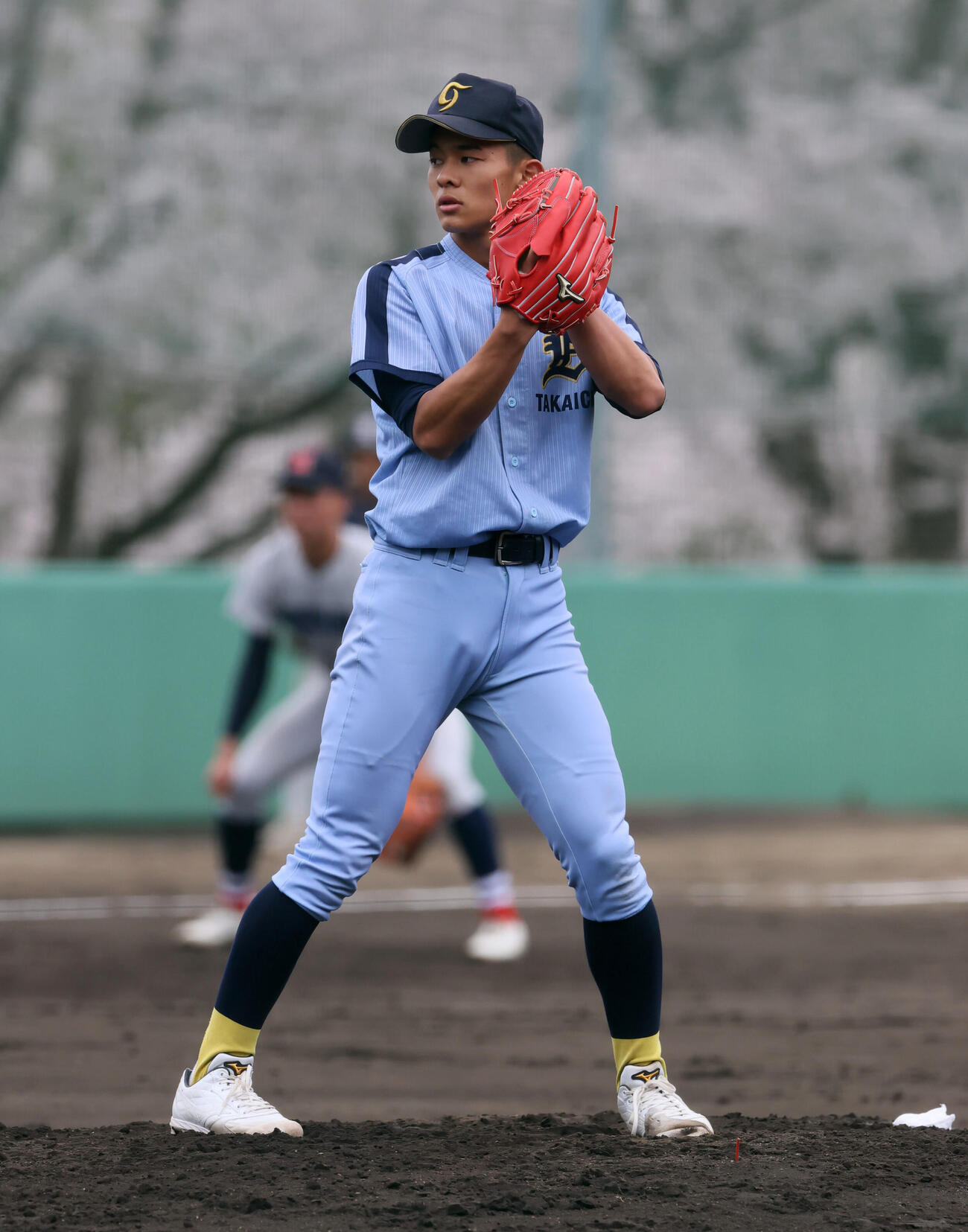 シート打撃練習に登板する高岡第一・前田（撮影・加藤哉）