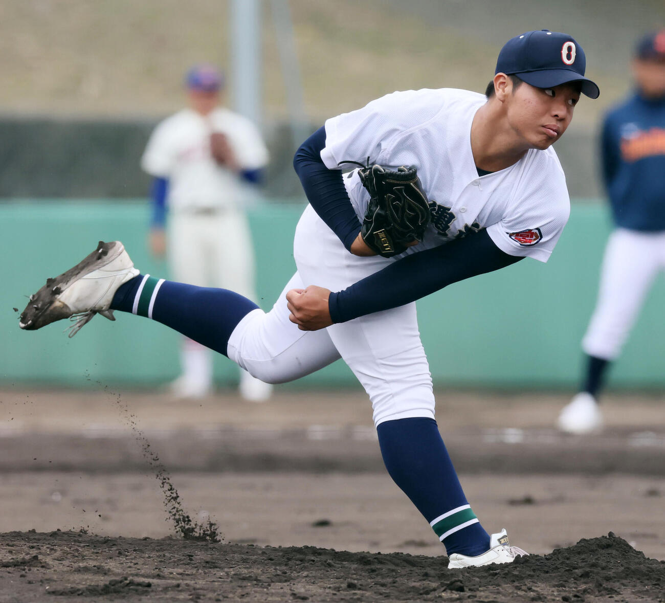 紅白戦に登板した沖縄尚学の末吉（撮影・加藤哉）