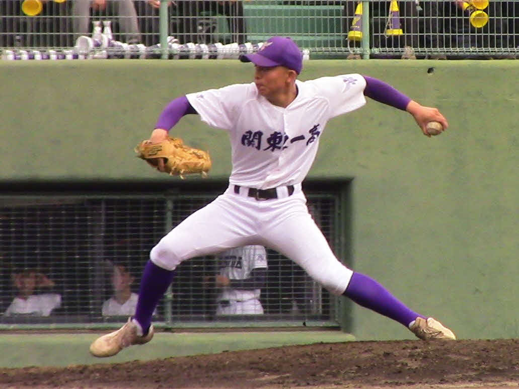 7安打1失点で完投勝利をした関東第一の先発、エースの石井（撮影・保坂淑子）