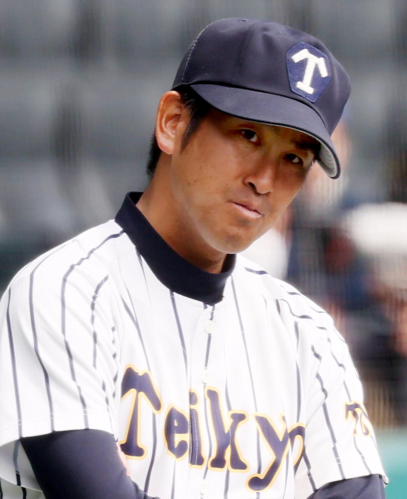 ナインの練習を見る帝京・金田優哉監督（2026年3月15日撮影）