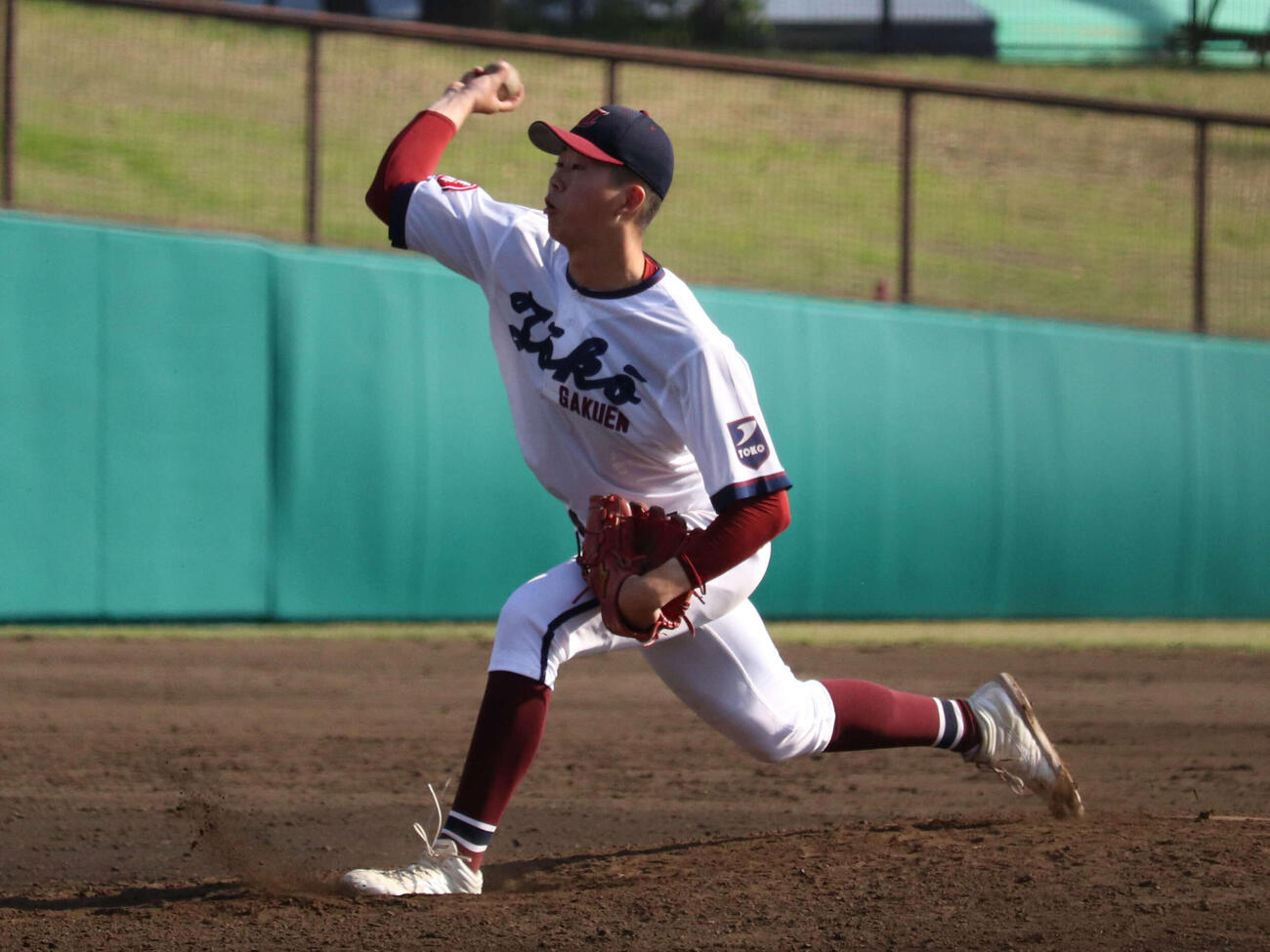 3番手で登板した桐光学園の林（撮影・保坂淑子）