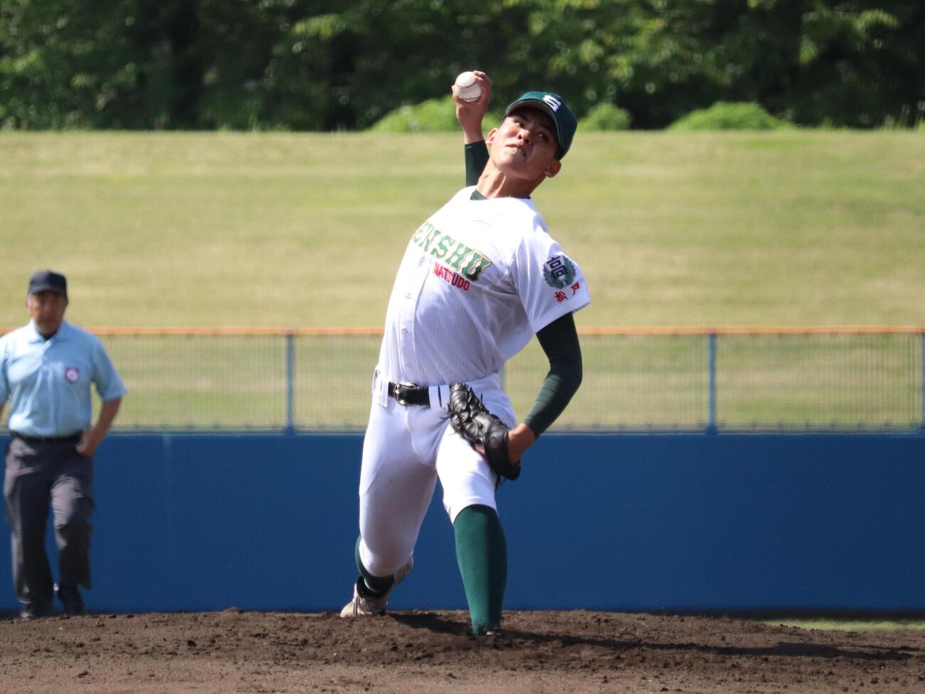 春季千葉大会　千葉黎明対専大松戸　4安打で7回コールド完封勝利の専大松戸、先発の畠山真大