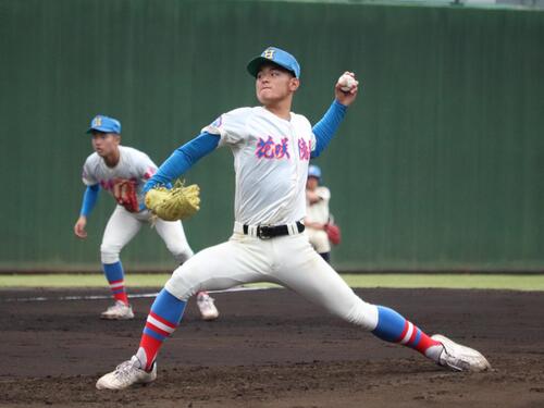 花咲徳栄８回コールドで８強　初戦に続き先発の古賀夏音樹が７回７安打１失点、攻めの投球で成長