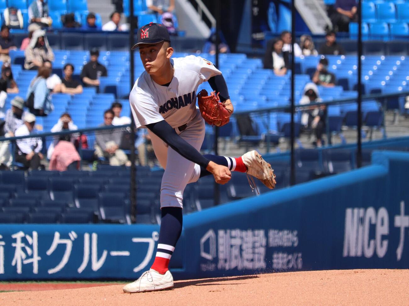 春季神奈川大会　準決勝　桐光学園対横浜　横浜、先発の織田翔希