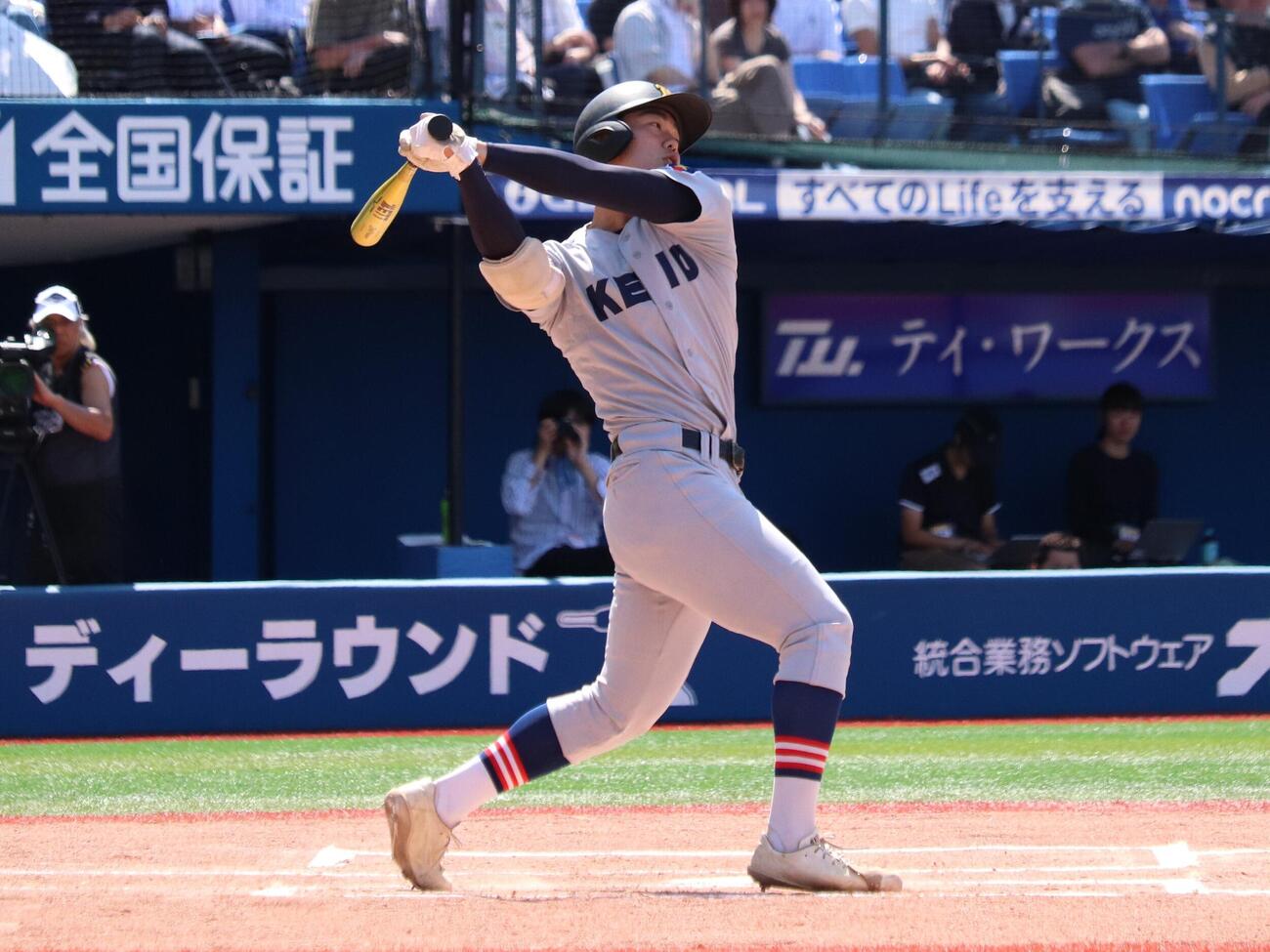 春季神奈川大会　横浜創学対慶応　初回、三振に終わった慶応、湯本琢心（撮影・保坂淑子）