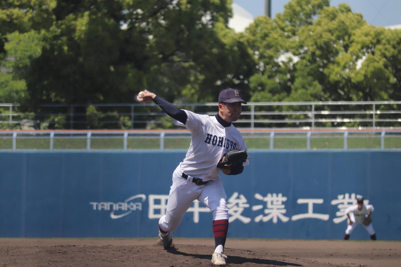 履正社対関大北陽　2番手で登板し好投した関大北陽・山本新太