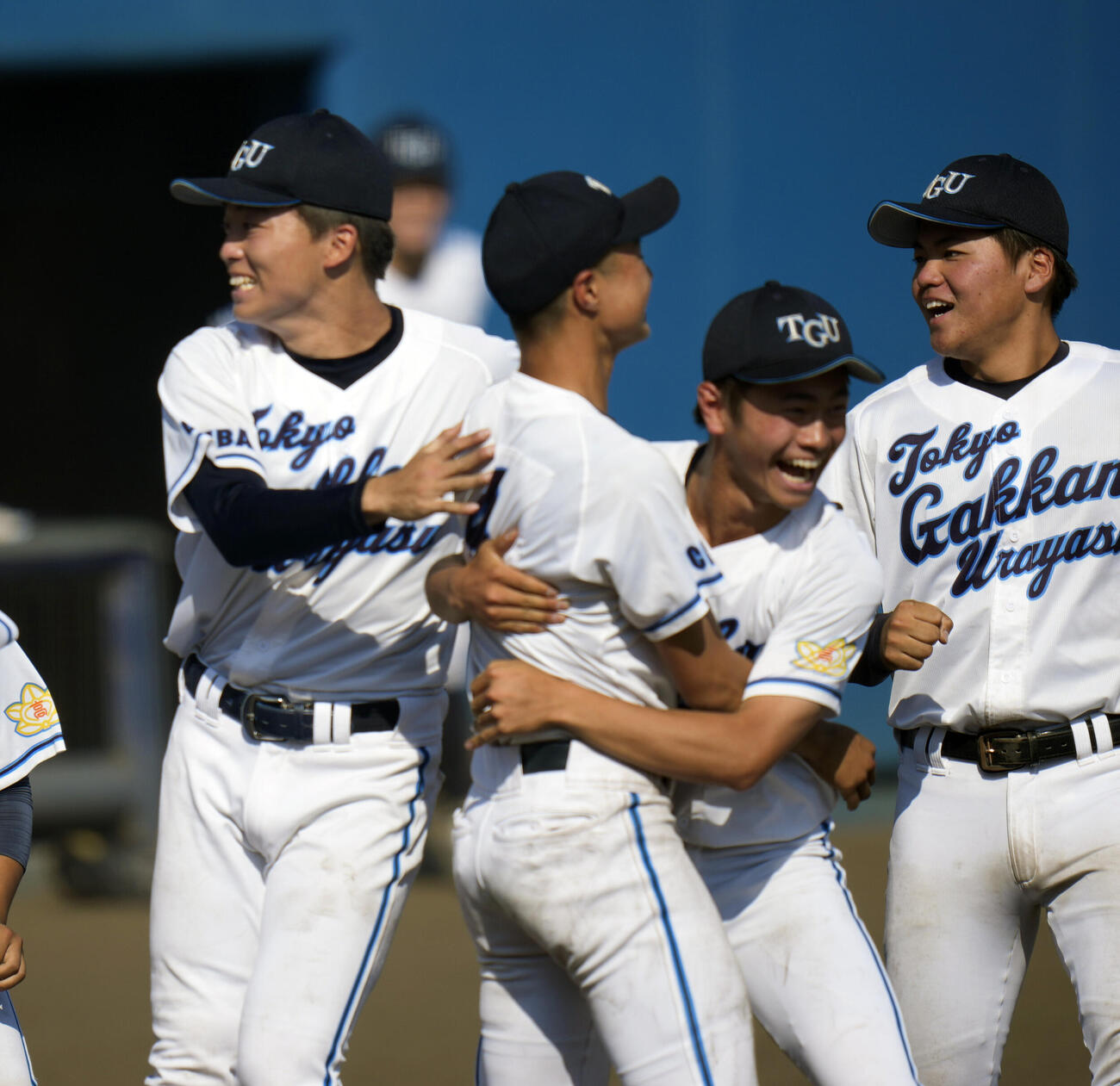 春季関東大会　文星芸大付対東京学館浦安　文星芸大付に勝利し喜ぶ東京学館浦安の選手たち（撮影・小島史椰）