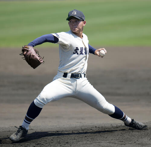 春季関東大会　文星芸大付対東京学館浦安　先発の文星芸大付・津久井雷仁（撮影・小島史椰）