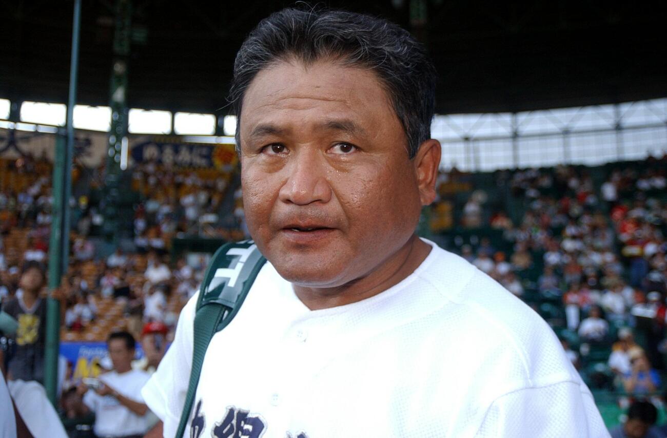 沖縄尚学監督時代の金城孝夫監督（2003年8月撮影）