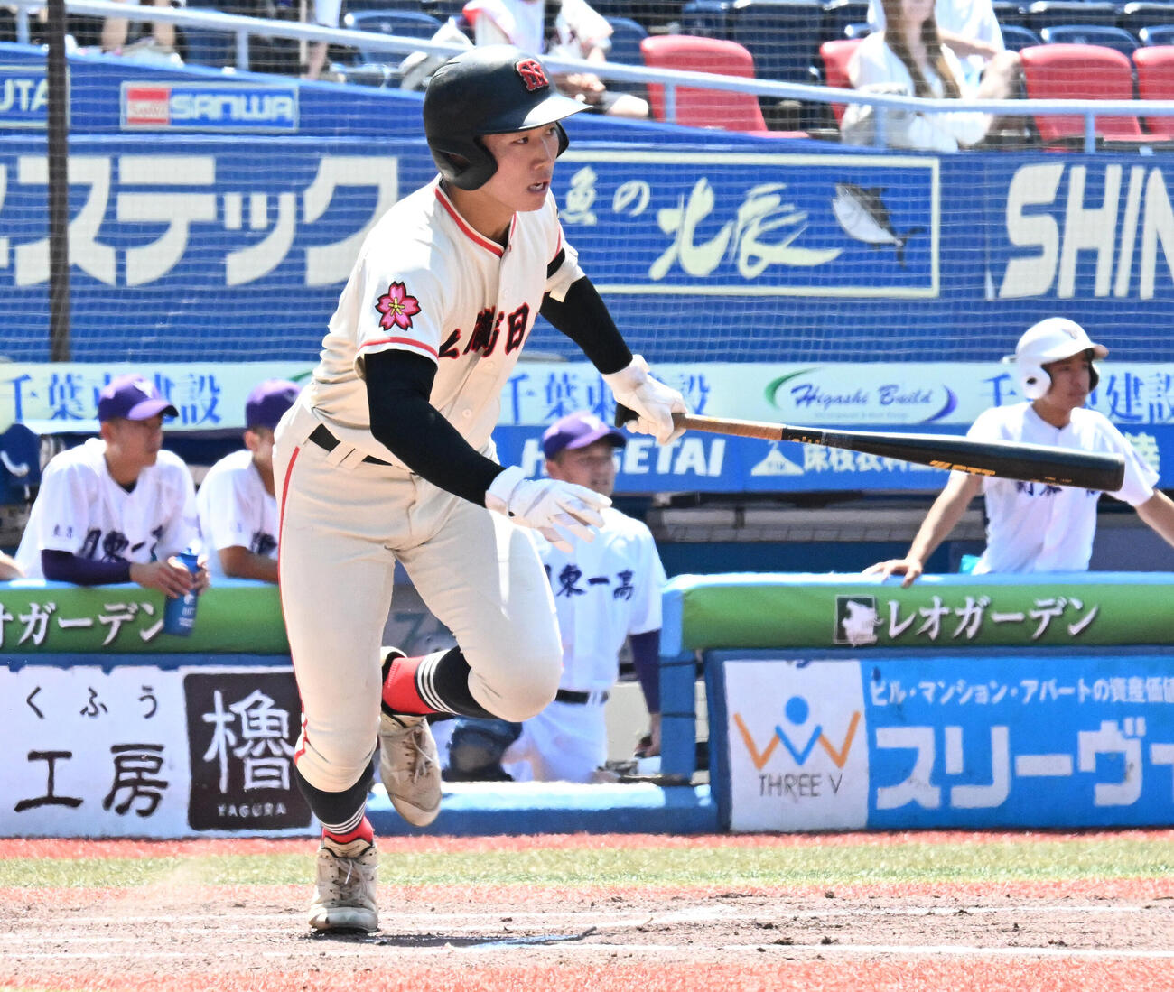 土浦日大対関東一高　1回表土浦日大2死満塁、大立克輝が先制適時打を放つ（撮影・千葉一成）