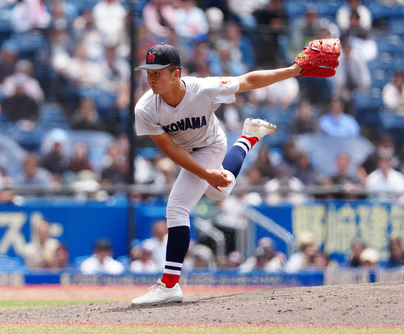 高校野球春季関東大会　準決勝　山梨学院対横浜　9回表から3番手で登板した横浜・池田聖摩（撮影・鈴木みどり）＝2026年5月23日