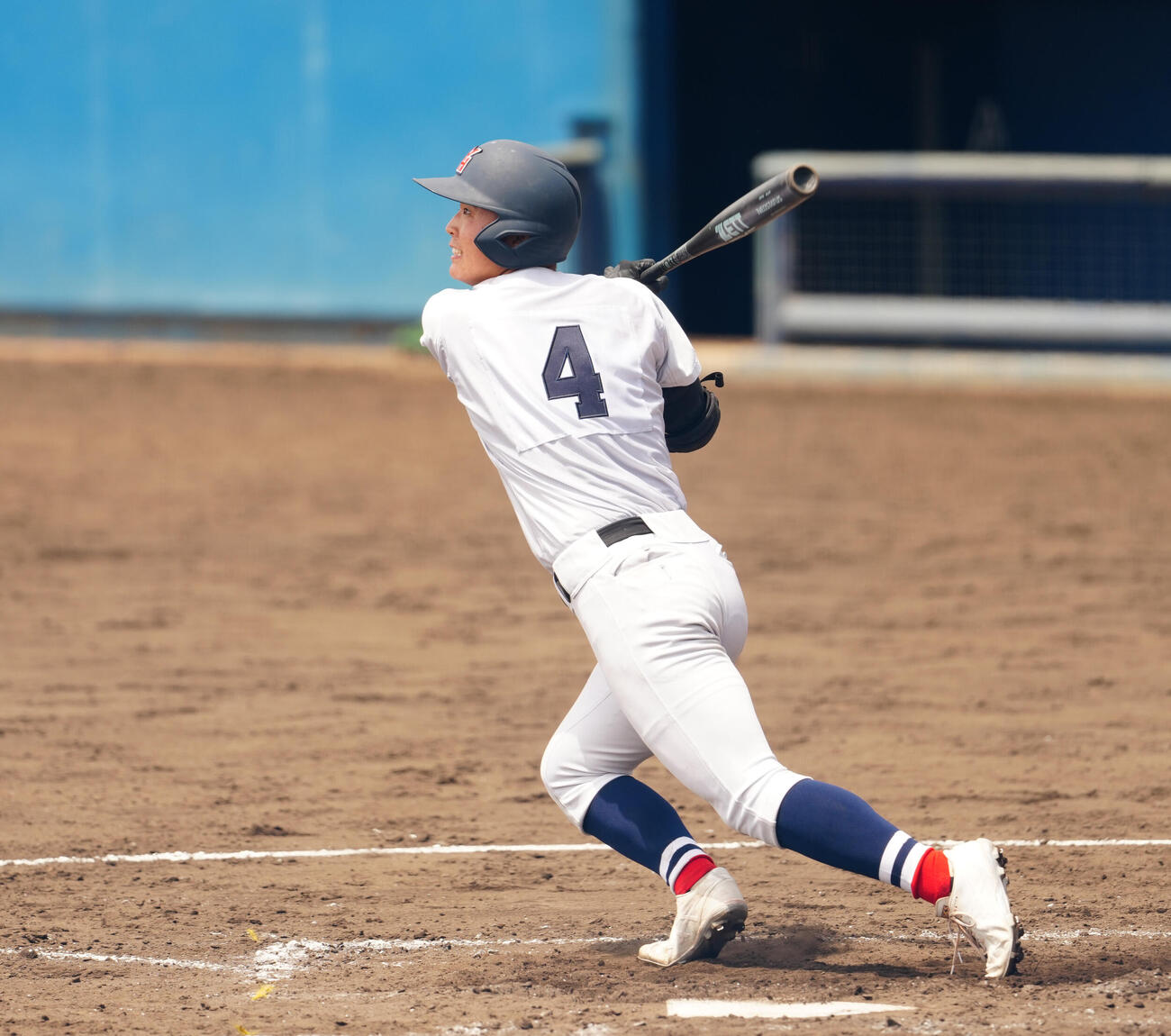 高校野球春季関東大会　決勝　横浜対浦和学院　4回表横浜1死二塁、適時二塁打を放つ田島陽翔（撮影・鈴木みどり）