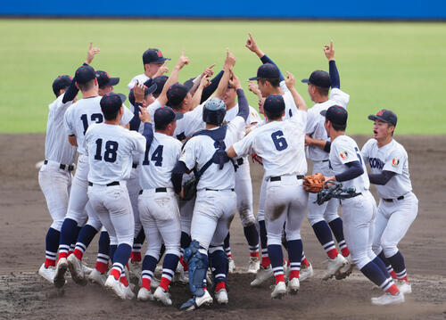 【関東大会】横浜が04年以来の７度目の優勝　機動力絡め、春の関東頂点に