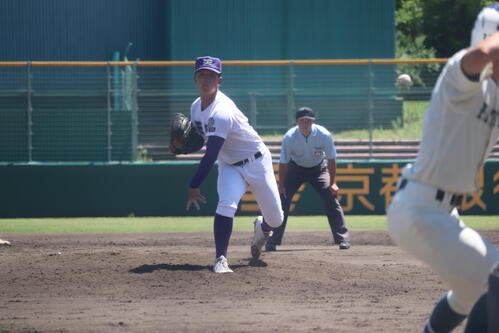 報徳学園対天理　2番手で登板した天理・橋本