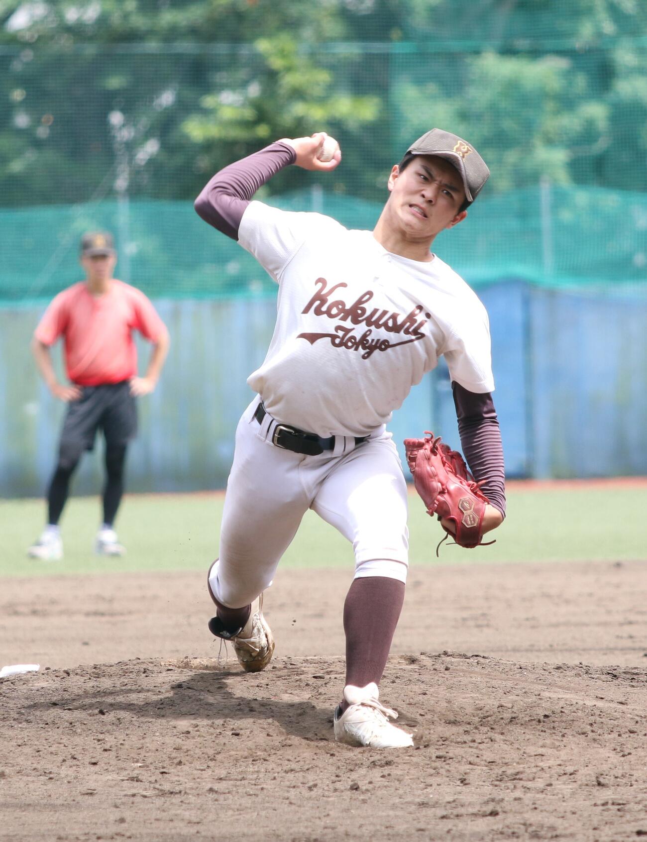 先発として好投した国士舘・新居蒼虎（撮影・田島優大）