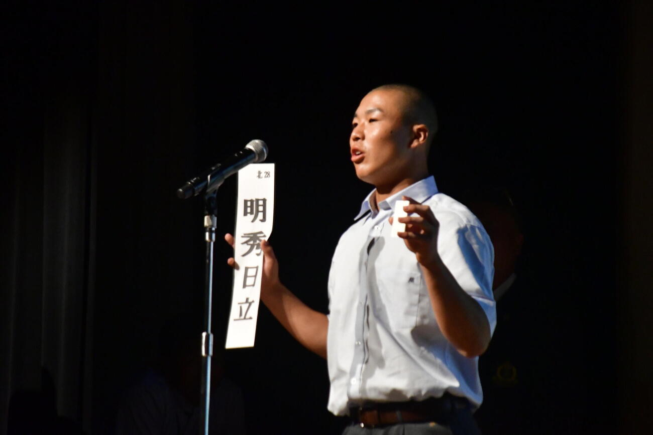 抽選会に臨んだ明秀日立主将の脇山（撮影・平山連）