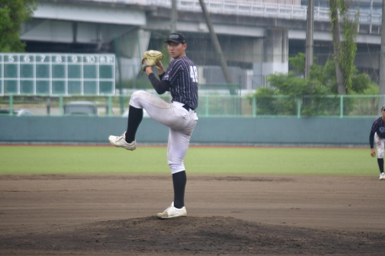 星陵戦に先発した山梨学院・菰田（撮影・平山連）