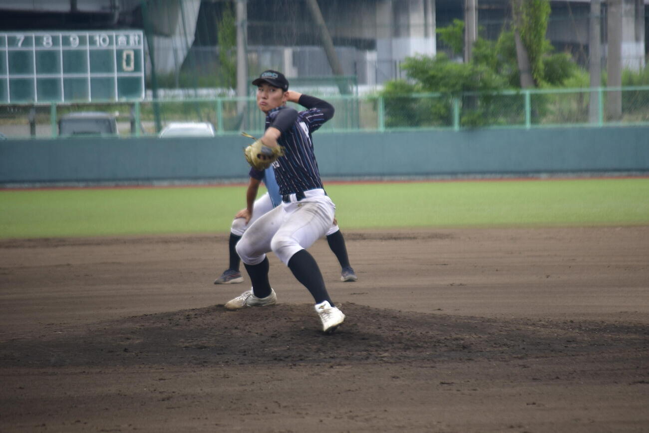 星陵戦に先発した山梨学院・菰田（撮影・平山連）