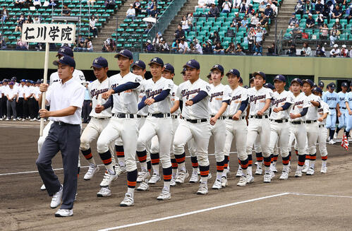【高校野球】６キロ先に甲子園…仁川学院・古谷洋が先導役「佐藤選手の後輩として恥のないよう」
