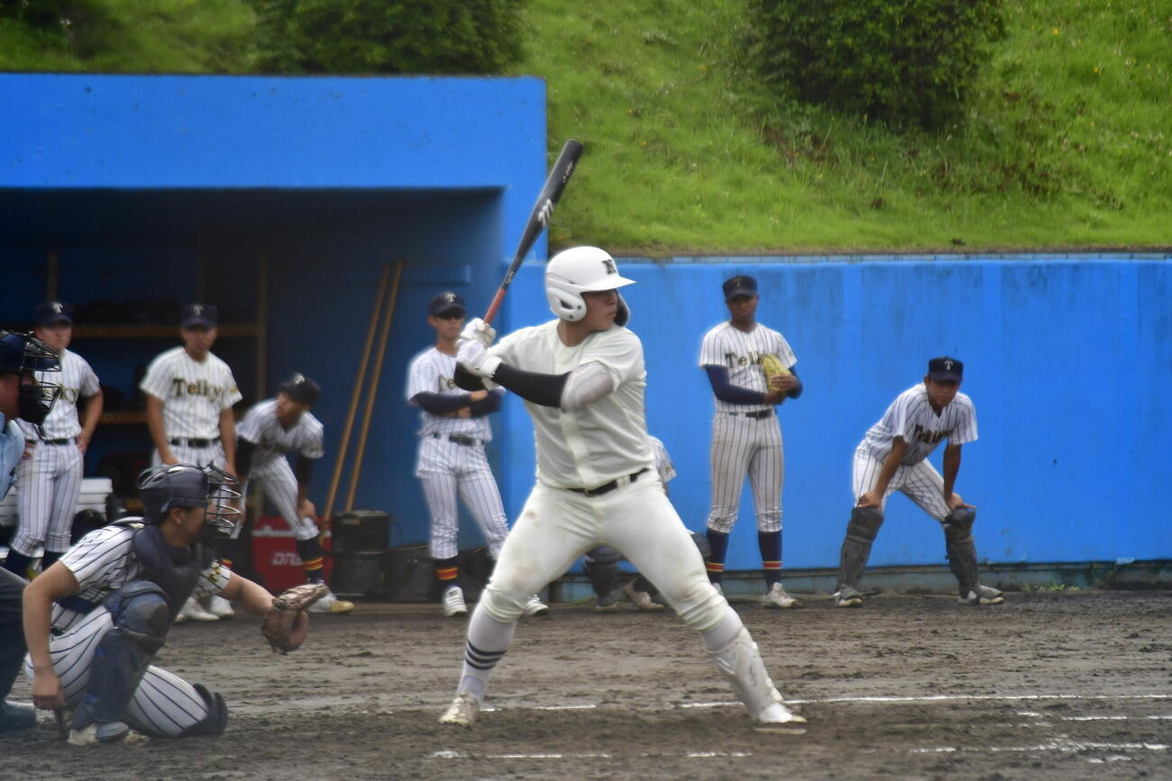3打席連続安打を放った日大三・田中（撮影・平山連）