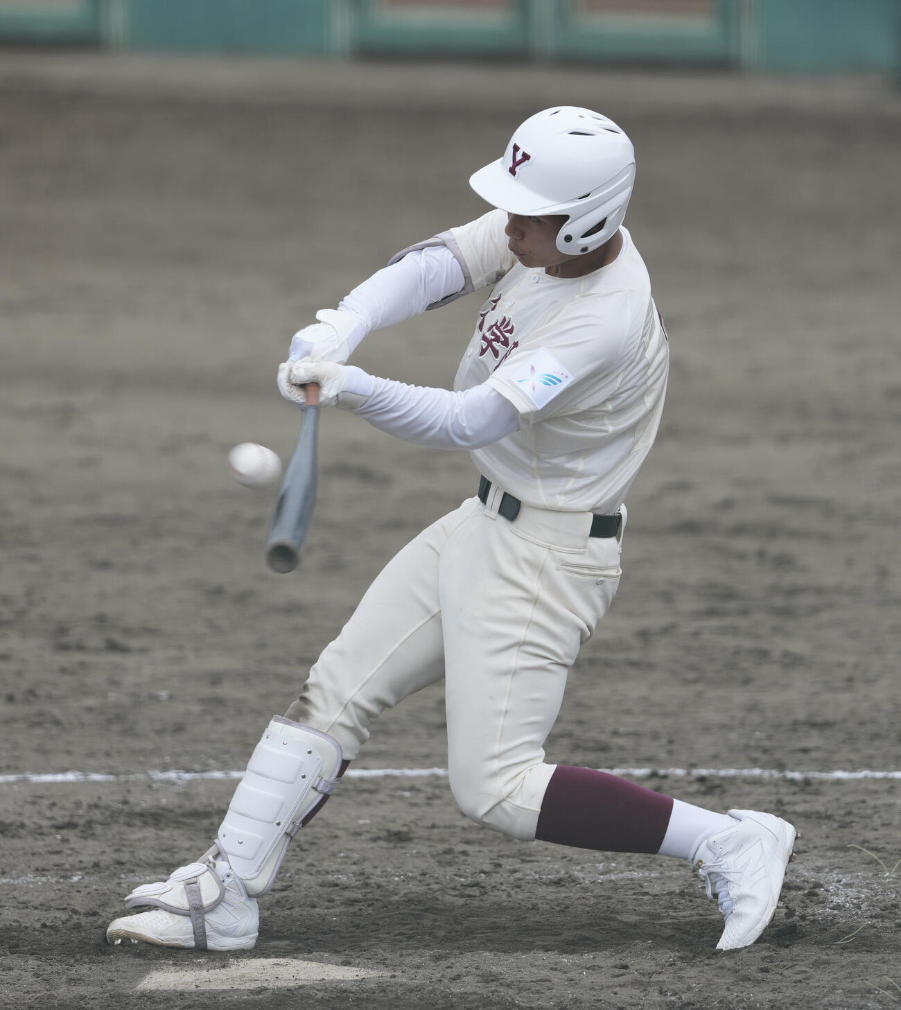 四谷学院対つくば秀英　5回表2死一、二塁、適時打を放つ栗林優桜（撮影・小島史椰）