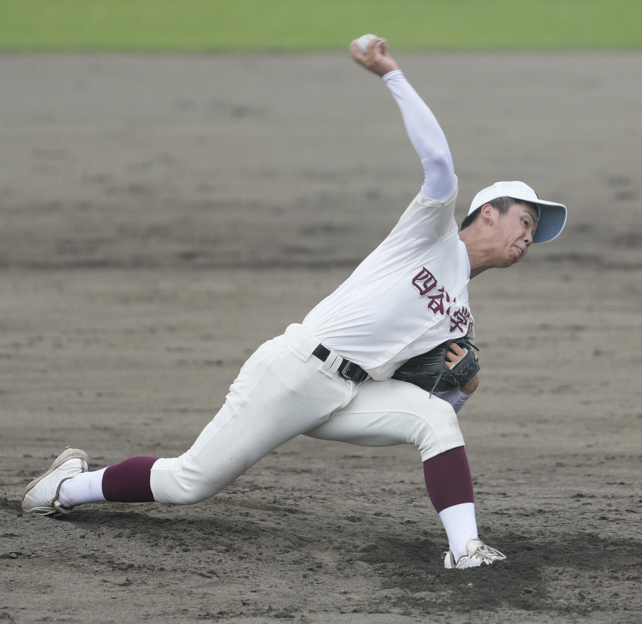 四谷学院対つくば秀英　7回裏から登板し力投する四谷学院・小野朔太郎（撮影・小島史椰）