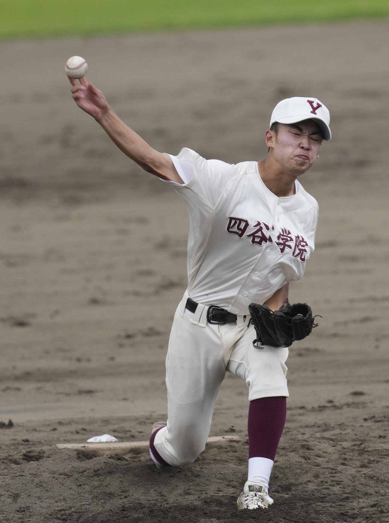 四谷学院対つくば秀英　力投する四谷学院先発の松本颯志（撮影・小島史椰）