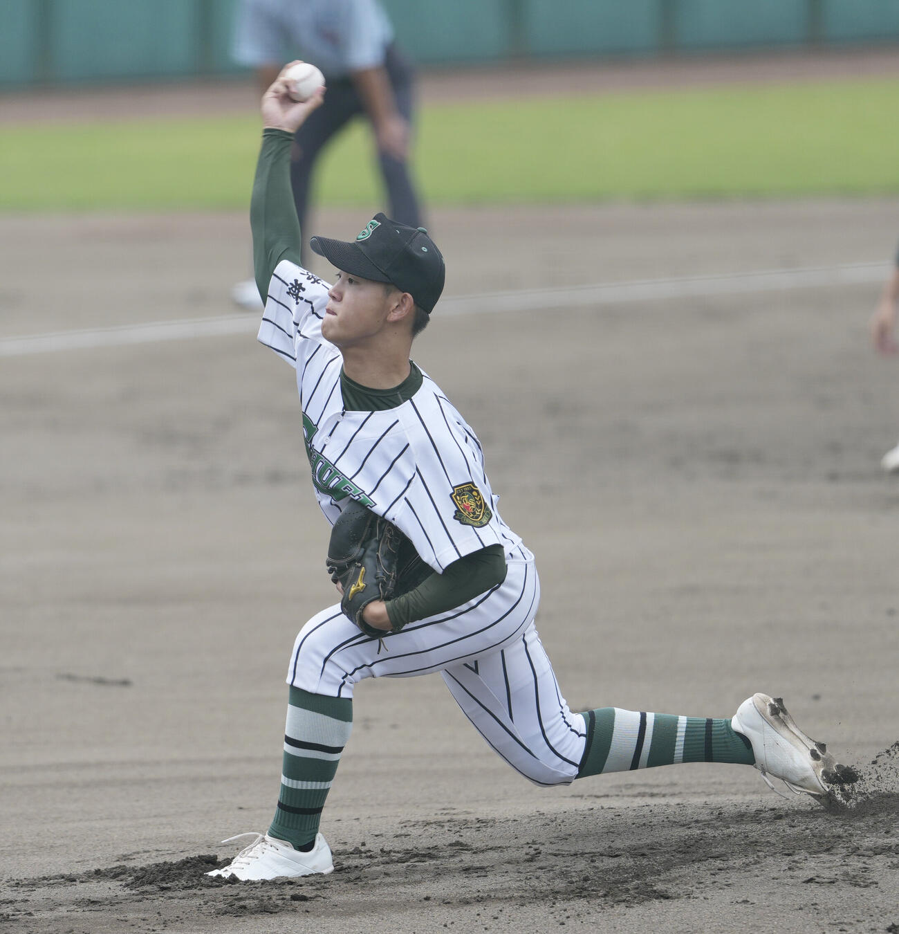 四谷学院対つくば秀英　力投するつくば秀英先発の米川成悟（撮影・小島史椰）